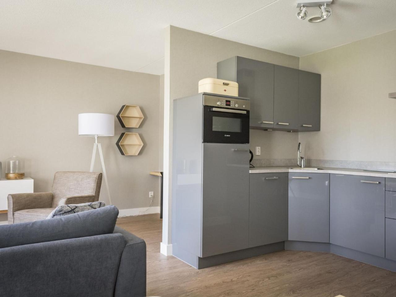 Apartment In Tasteful Farmhouse In De Cocksdorp ภายนอก รูปภาพ